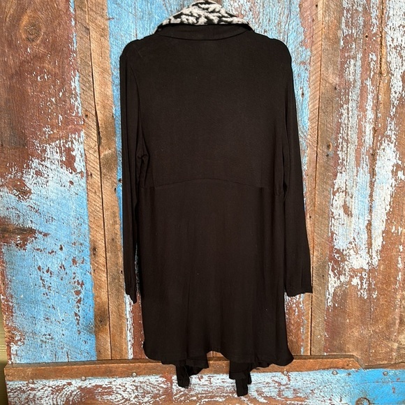 Soft Surroundings Black Long Cardigan with Faux Fur Collar Size M - Picture 9 of 9